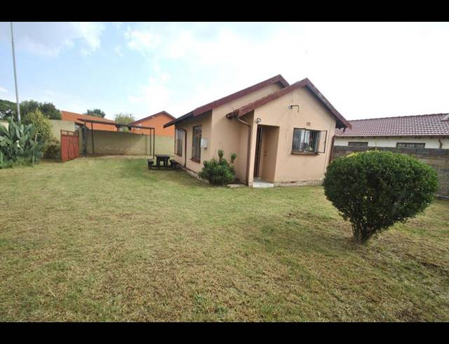 2 BEDROOM HOUSE FOR SALE IN DAWN PARK